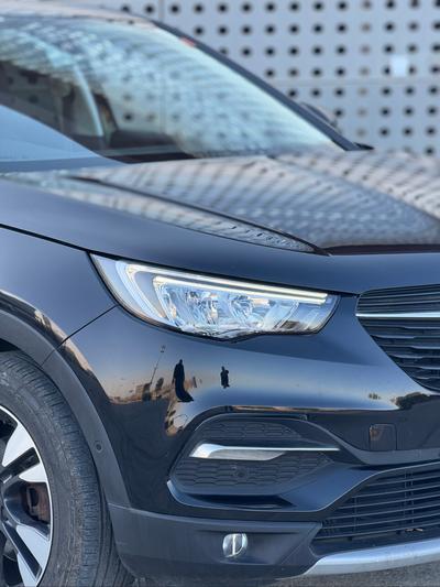 Vauxhall GRANDLAND X — 2