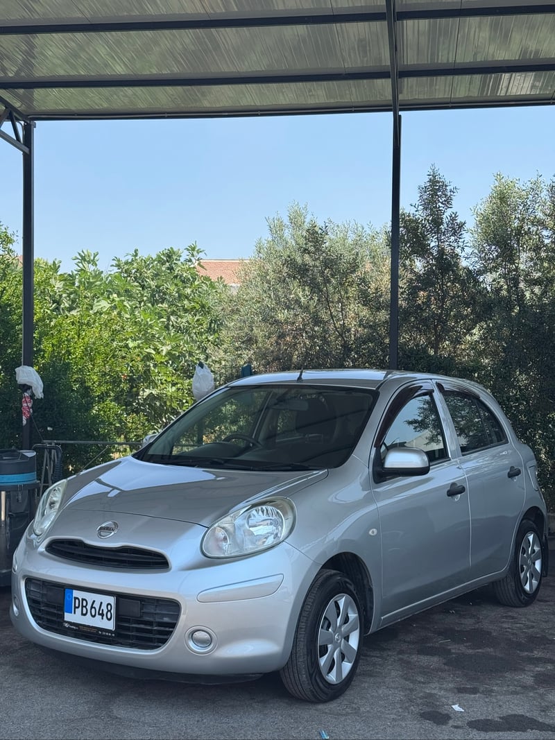 Nissan March — 2