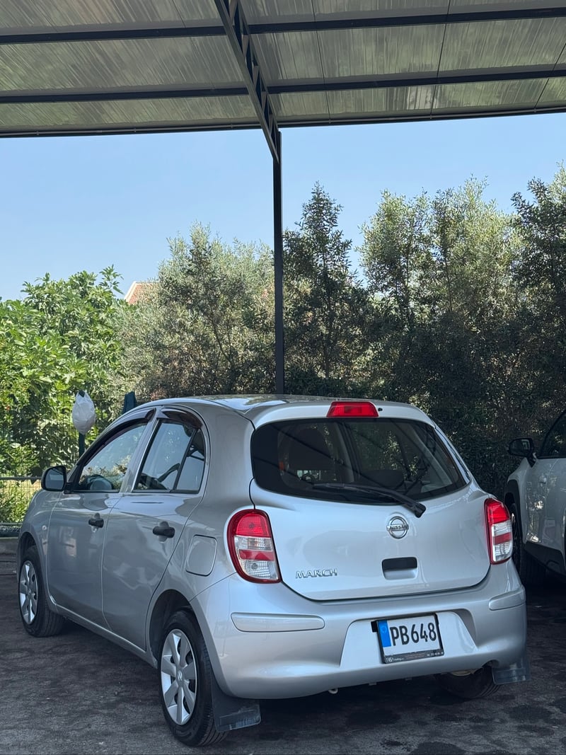 Nissan March — 5