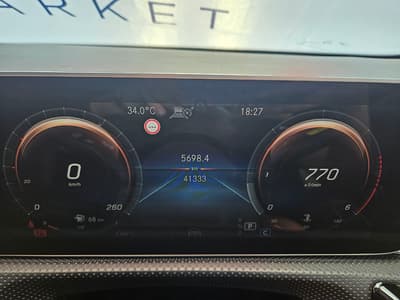 Mercedes-Benz CLA 200d — 10