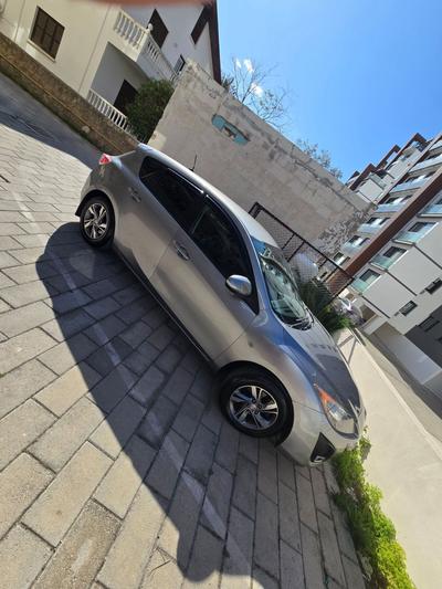 Mazda Axela — 6