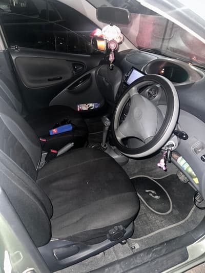 Toyota Vitz — 5