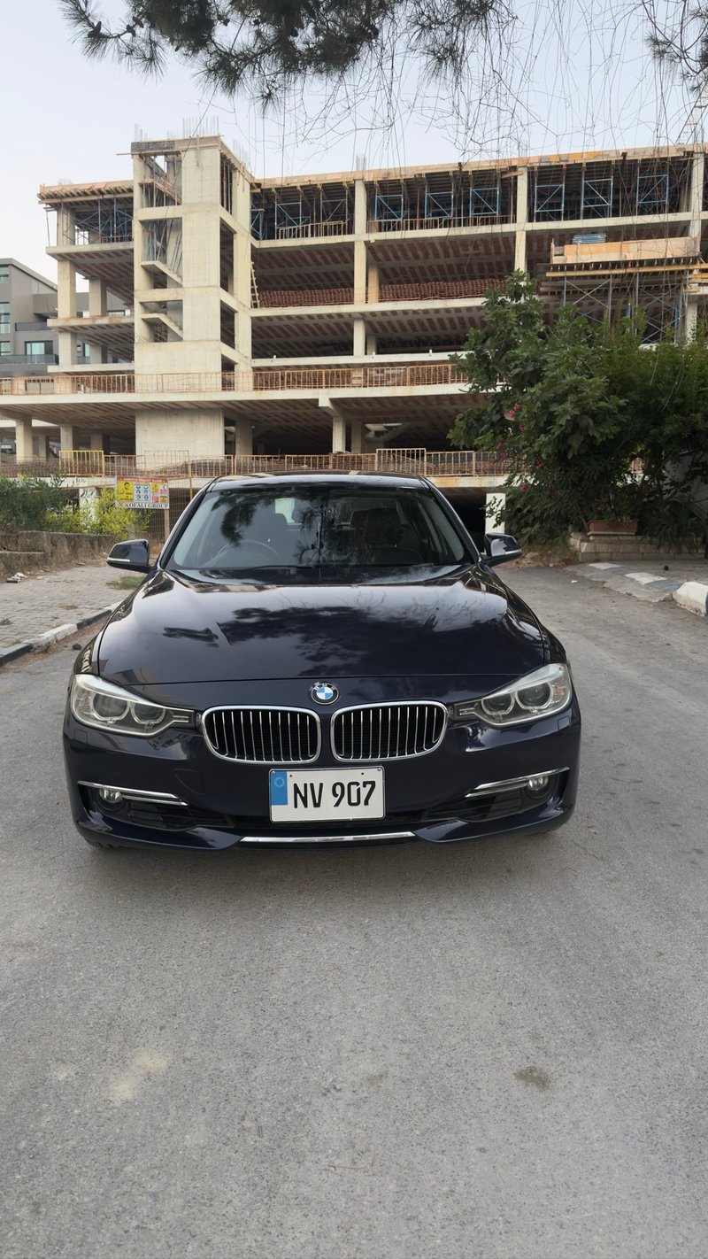 BMW 320i — 1/6