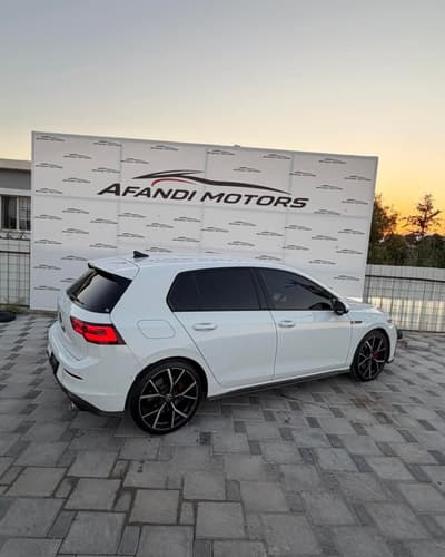 Volkswagen Golf — 6