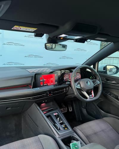 Volkswagen Golf — 8