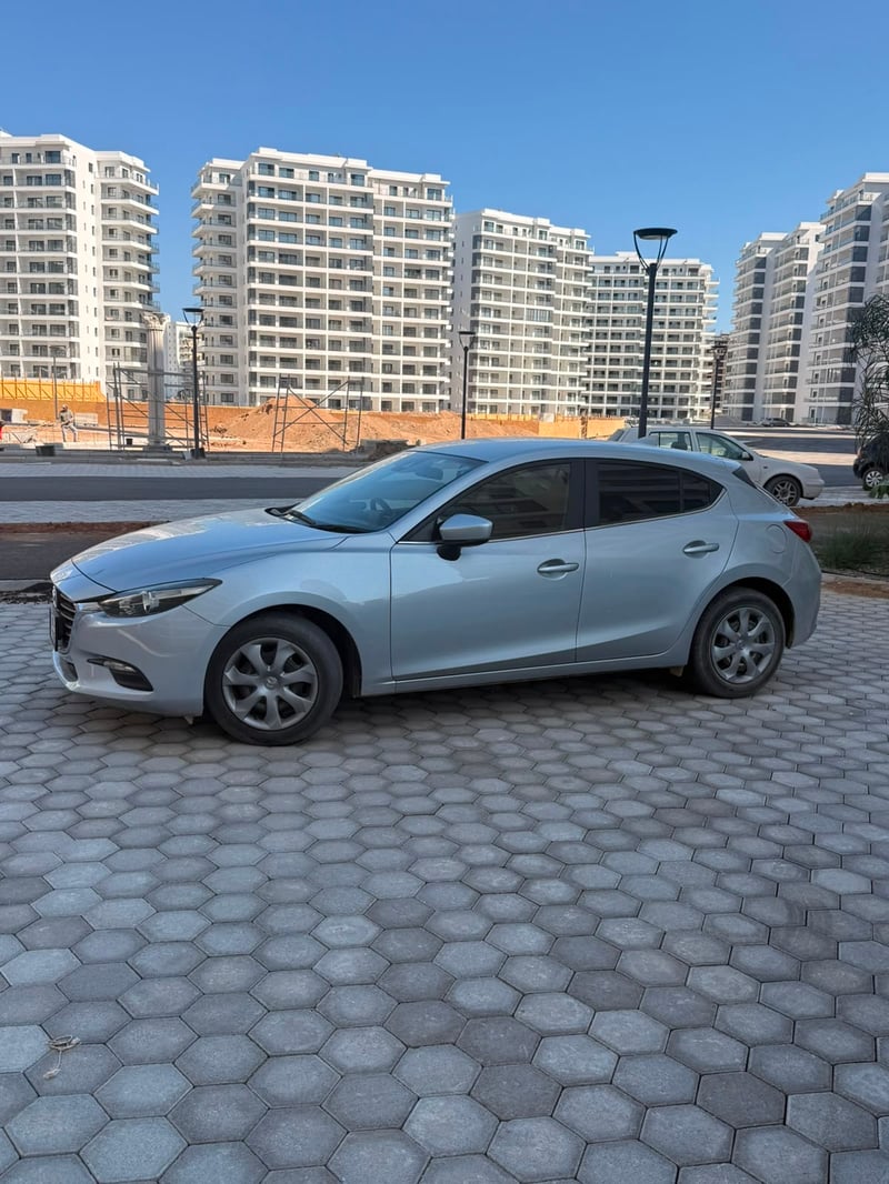 Mazda Axela — 2
