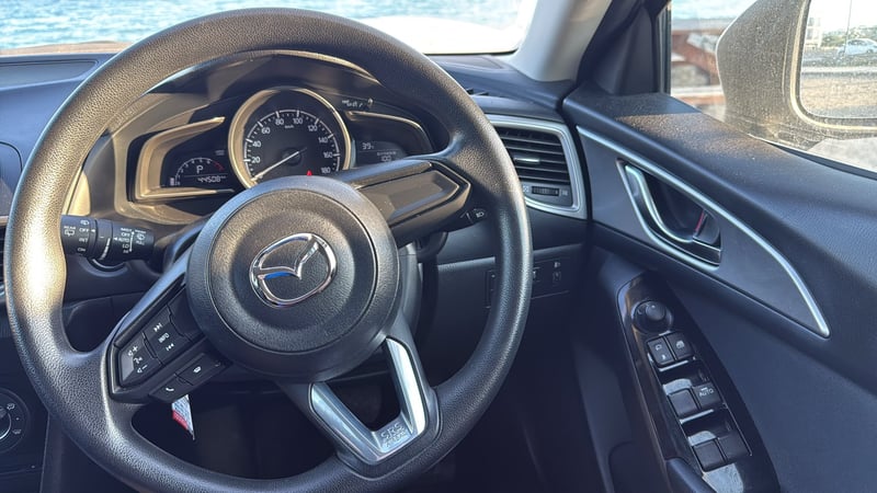 Mazda Axela — 7