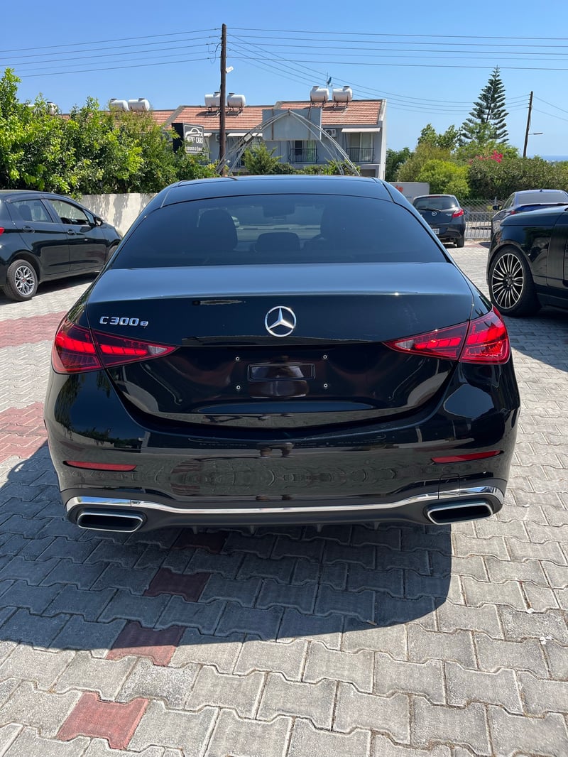 Mercedes-Benz C 300e — 4