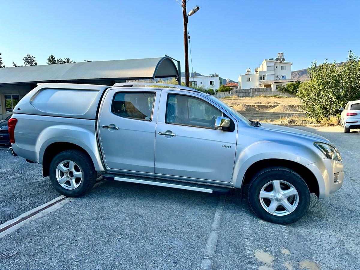 2016 Isuzu D-Max 6