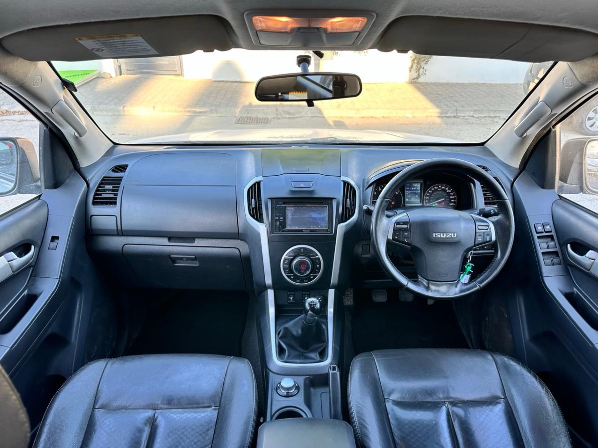 2016 Isuzu D-Max 8