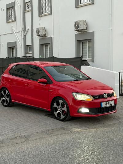 Volkswagen Polo — 1
