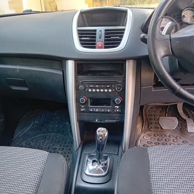 Peugeot 207 — 9