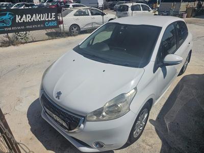 Peugeot 208 — 4