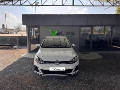 Volkswagen Golf — 2