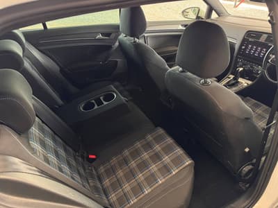 Volkswagen Golf — 9