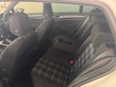 Volkswagen Golf — 10