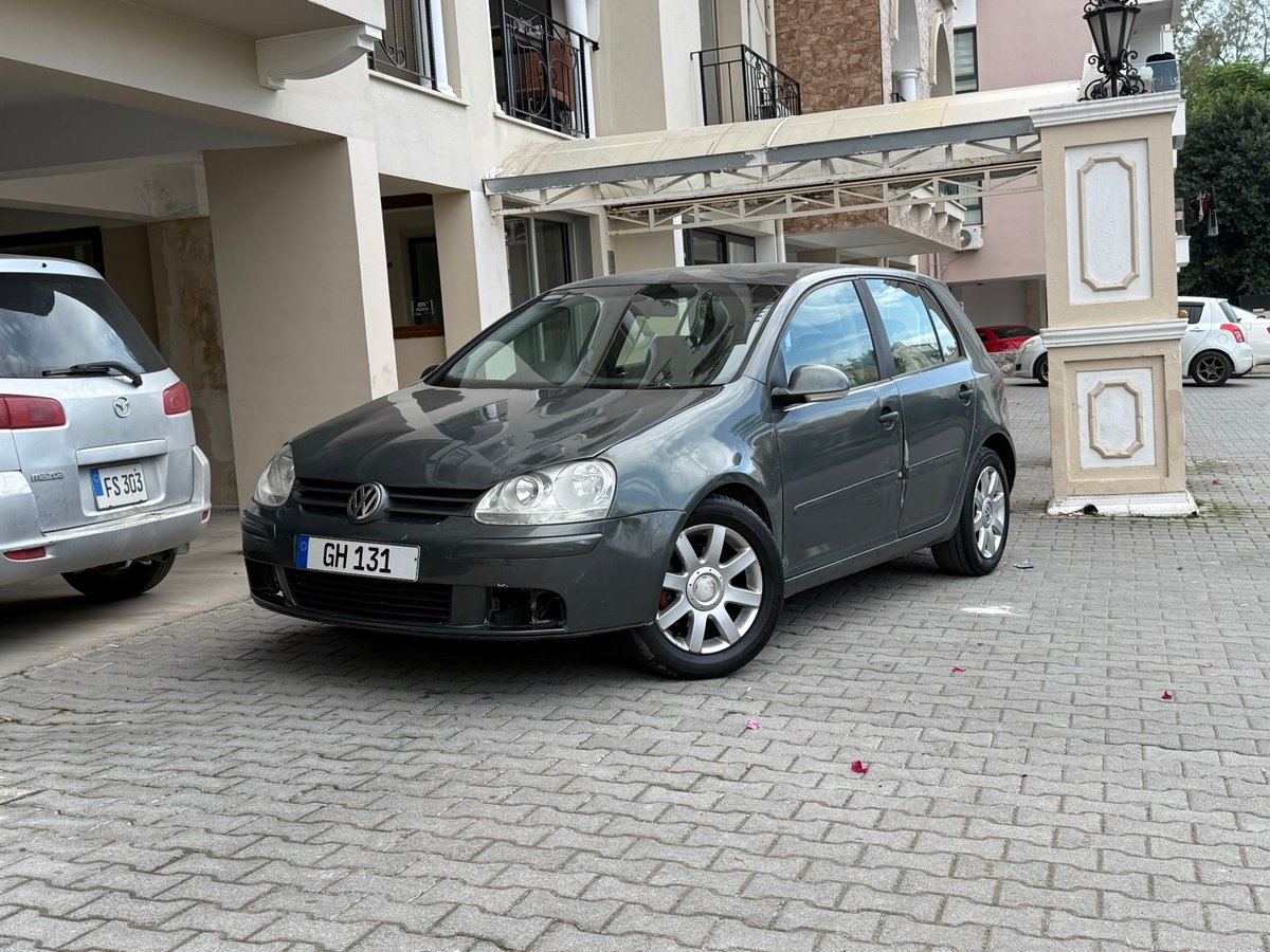 2005 Volkswagen Golf 2