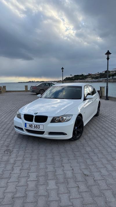 BMW 320i — 2