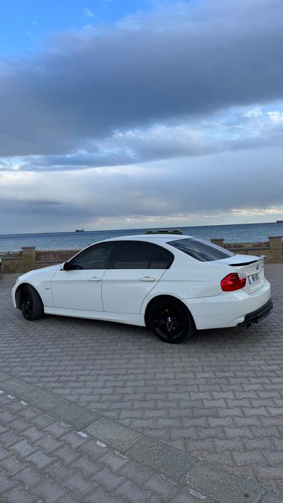 BMW 320i — 5