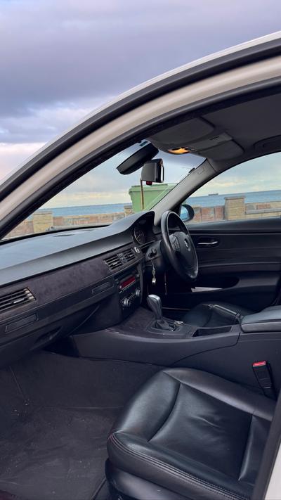 BMW 320i — 8