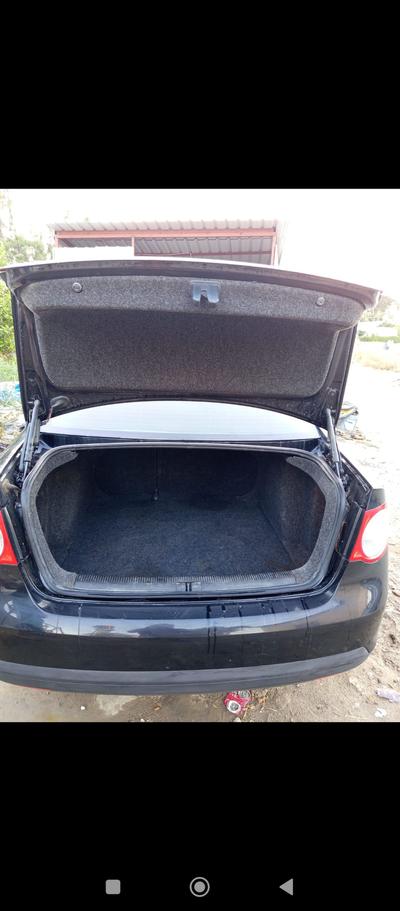 Volkswagen Jetta — 8