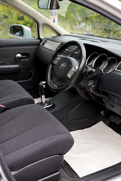 Nissan Tiida — 5