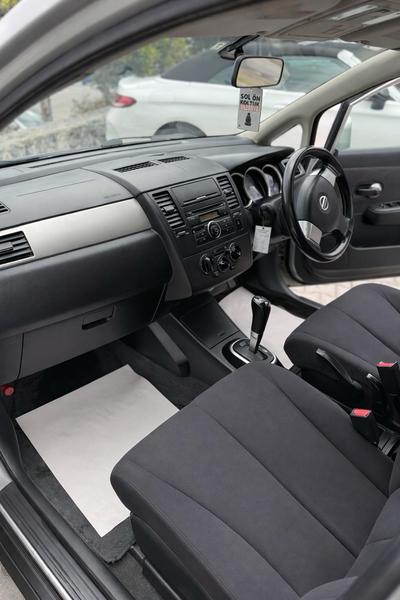Nissan Tiida — 6