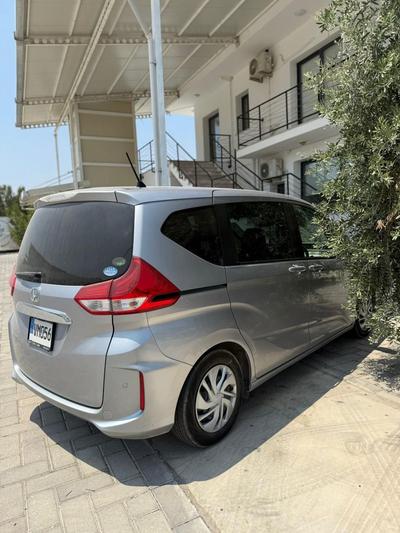 Honda Freed — 8