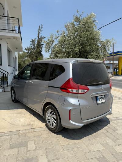 Honda Freed — 9