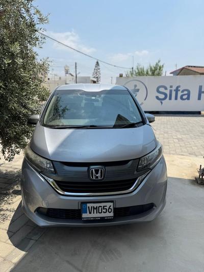 Honda Freed — 10