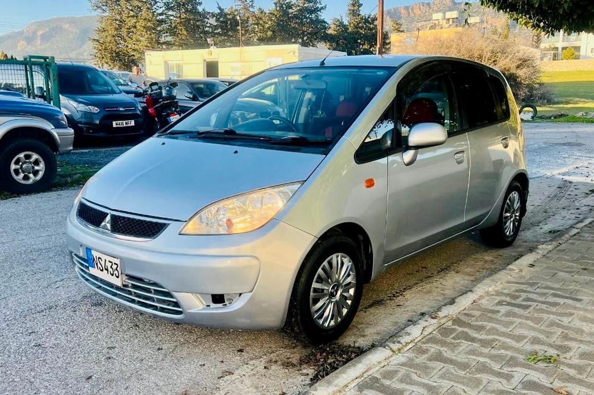 2011 Mitsubishi Colt 3