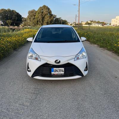 Toyota Vitz — 4