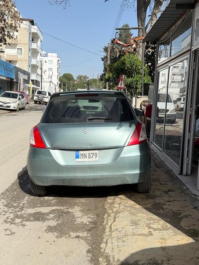 Suzuki Swift — 1