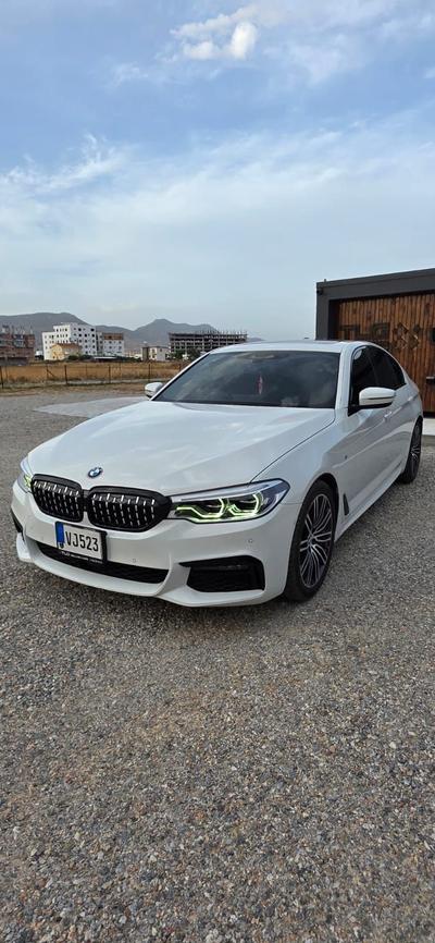 2019 BMW 523i