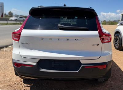 Volvo XC40 — 5