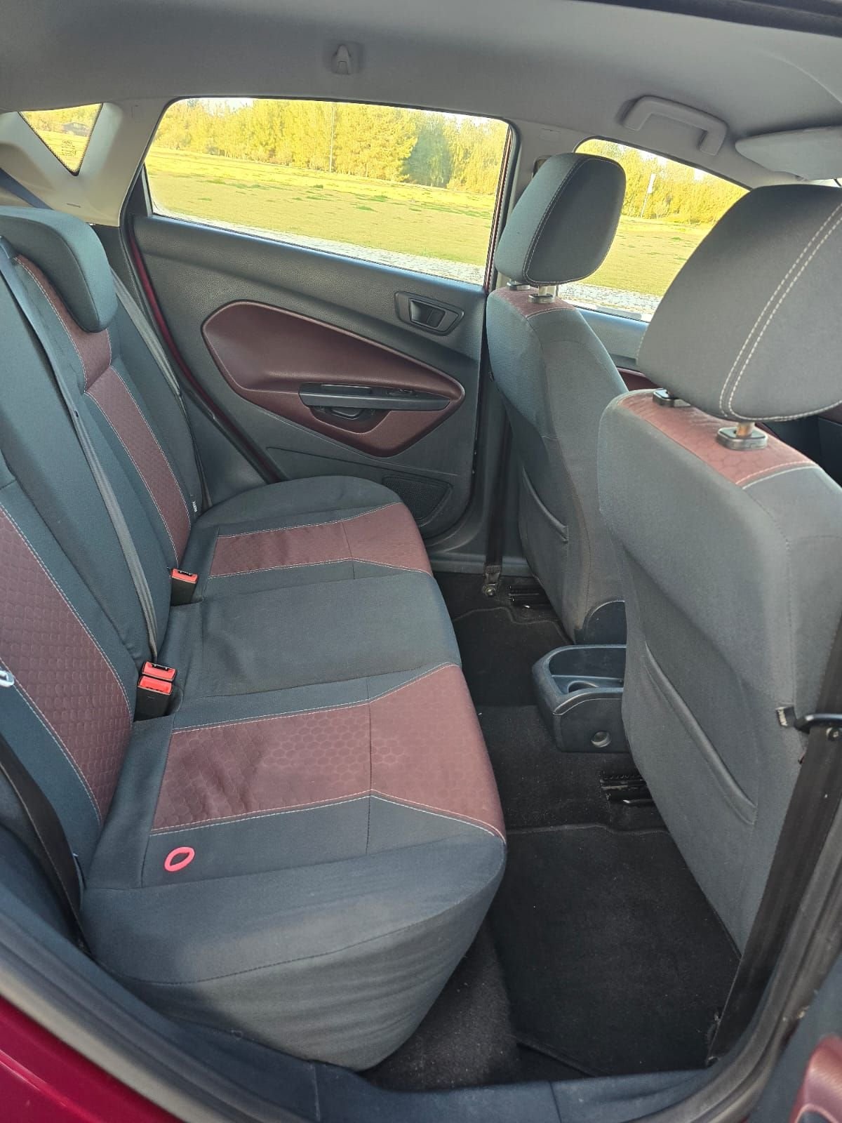 2012 Ford Fiesta 5