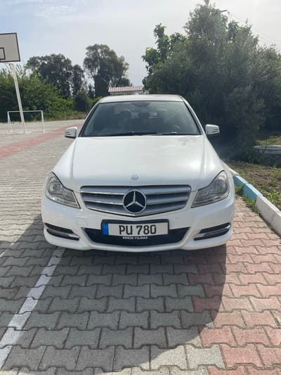 2013 Mercedes-Benz C 220