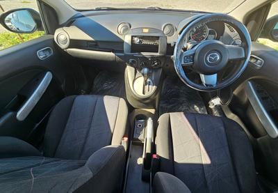 Mazda Demio — 7