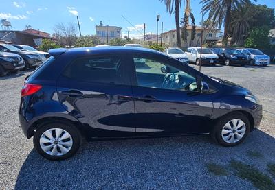 Mazda Demio — 10