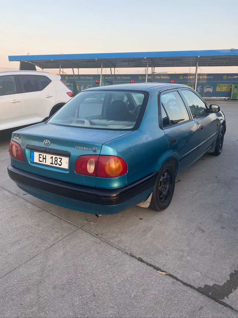 Toyota Corolla — 3