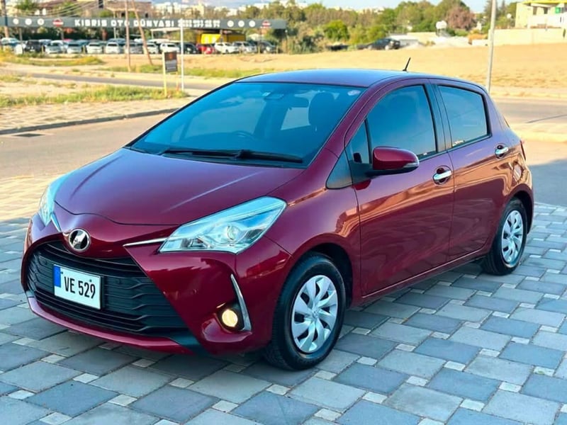 Toyota Vitz — 2