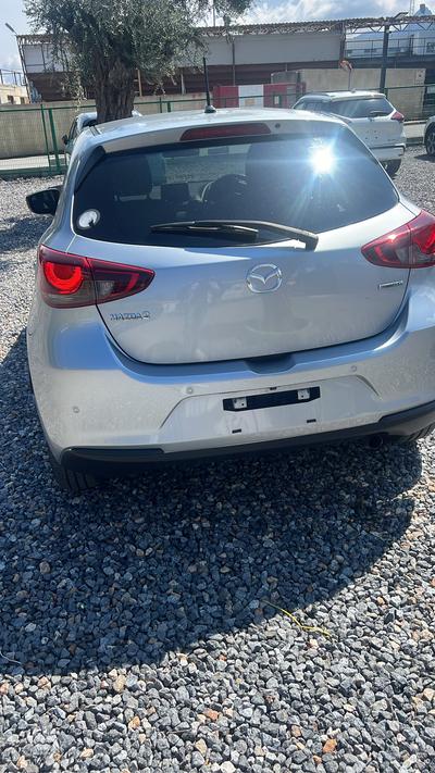 Mazda Demio — 3