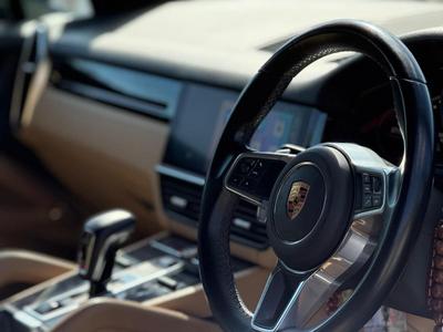 Porsche Cayenne S — 4