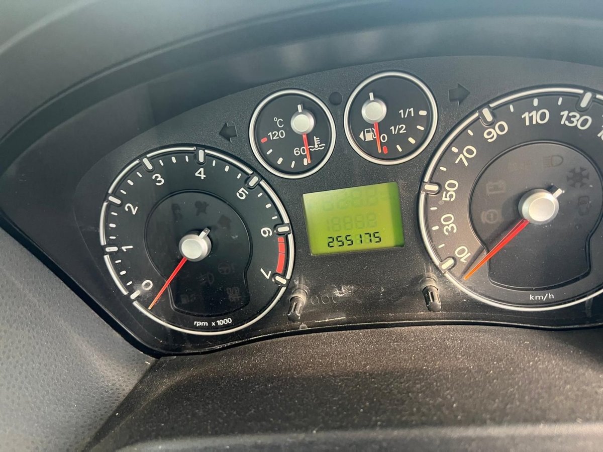 2009 Ford Fiesta 5