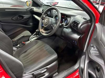 Toyota Yaris — 6