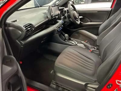 Toyota Yaris — 7