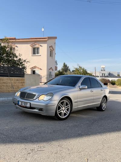 Mercedes-Benz C 270 — 4