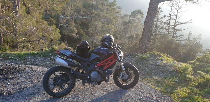 Ducati Monster 796 ABS — 1/3