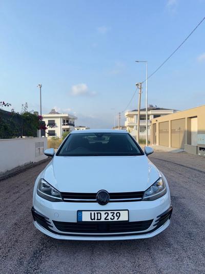 Volkswagen Golf — 2
