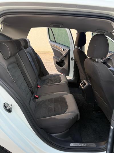 Volkswagen Golf — 10